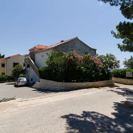 Plavac Mali-2 By Interhome