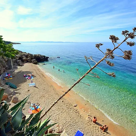 Plavac Mali-2 By Interhome